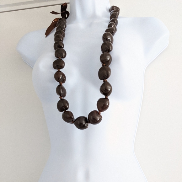 BROWN KUKUI NUT LEI - Picture 4 of 5